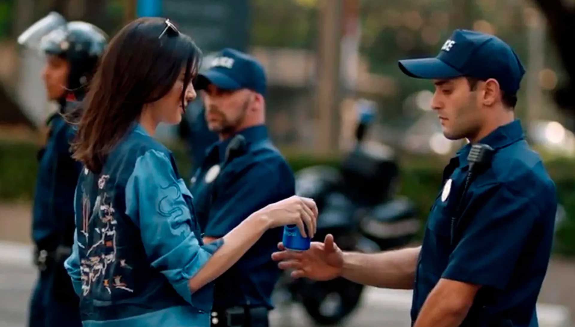 Kendall Jenner en el anuncio de Pepsi